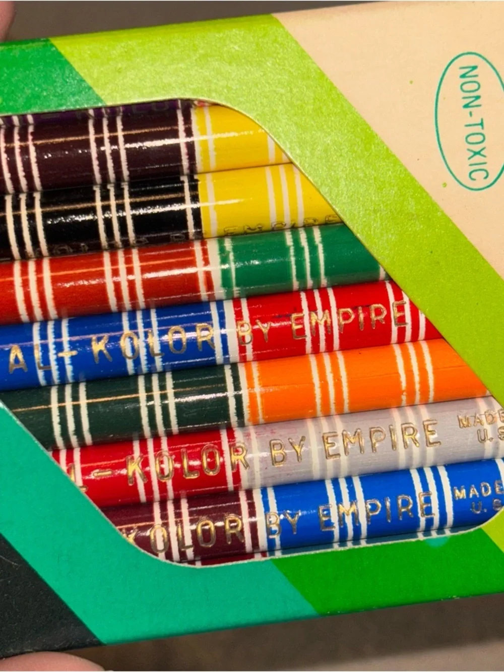 Vintage 1974 Pedigree Pencil Crayons No. 1124 18 Colors 9 Double-Sided